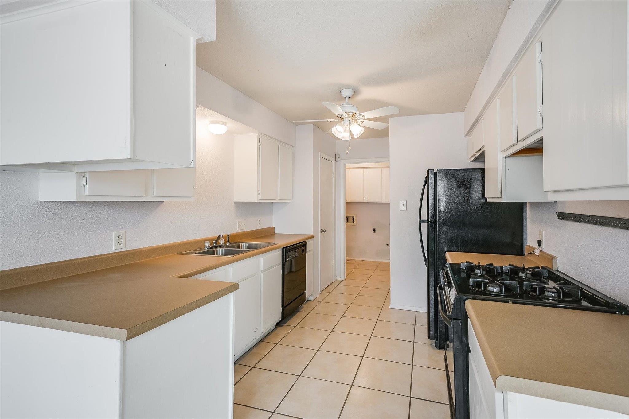 2605 Stassney LN #B — photo 5