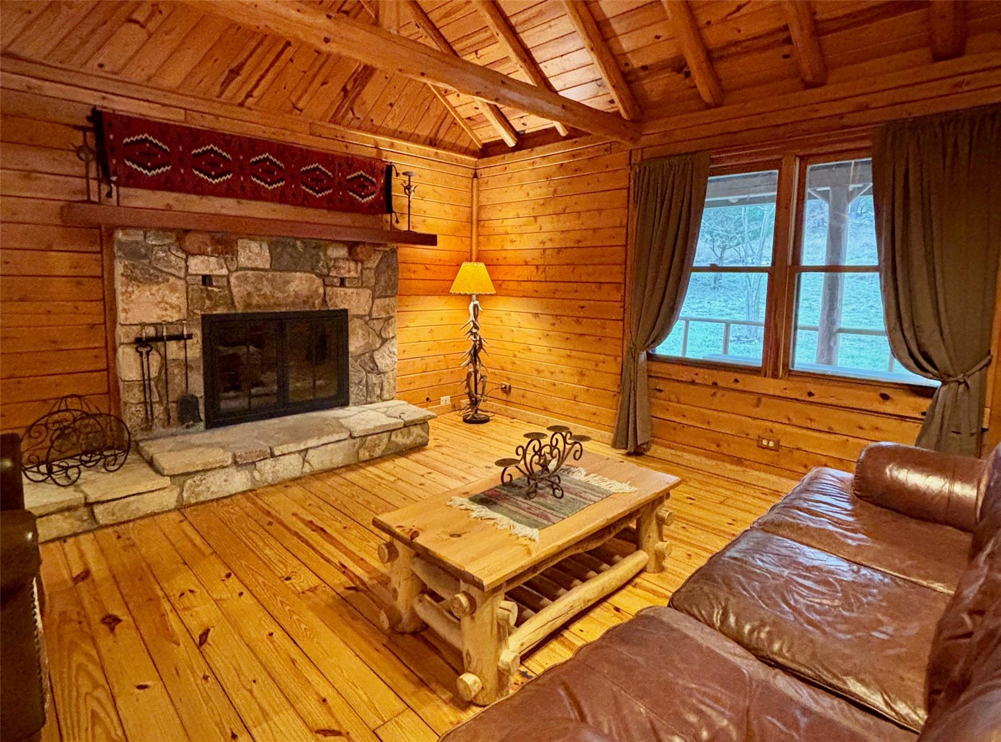 623 Appaloosa DR — photo 3