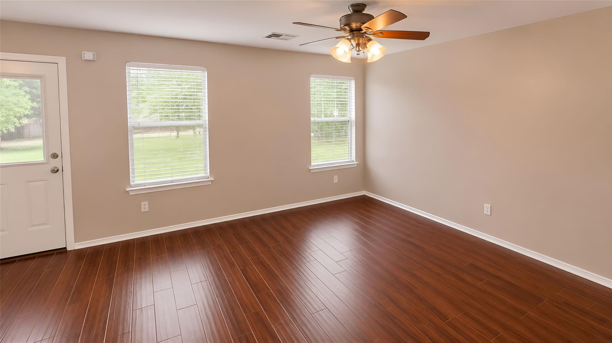 121 Wegstrom ST — photo 3