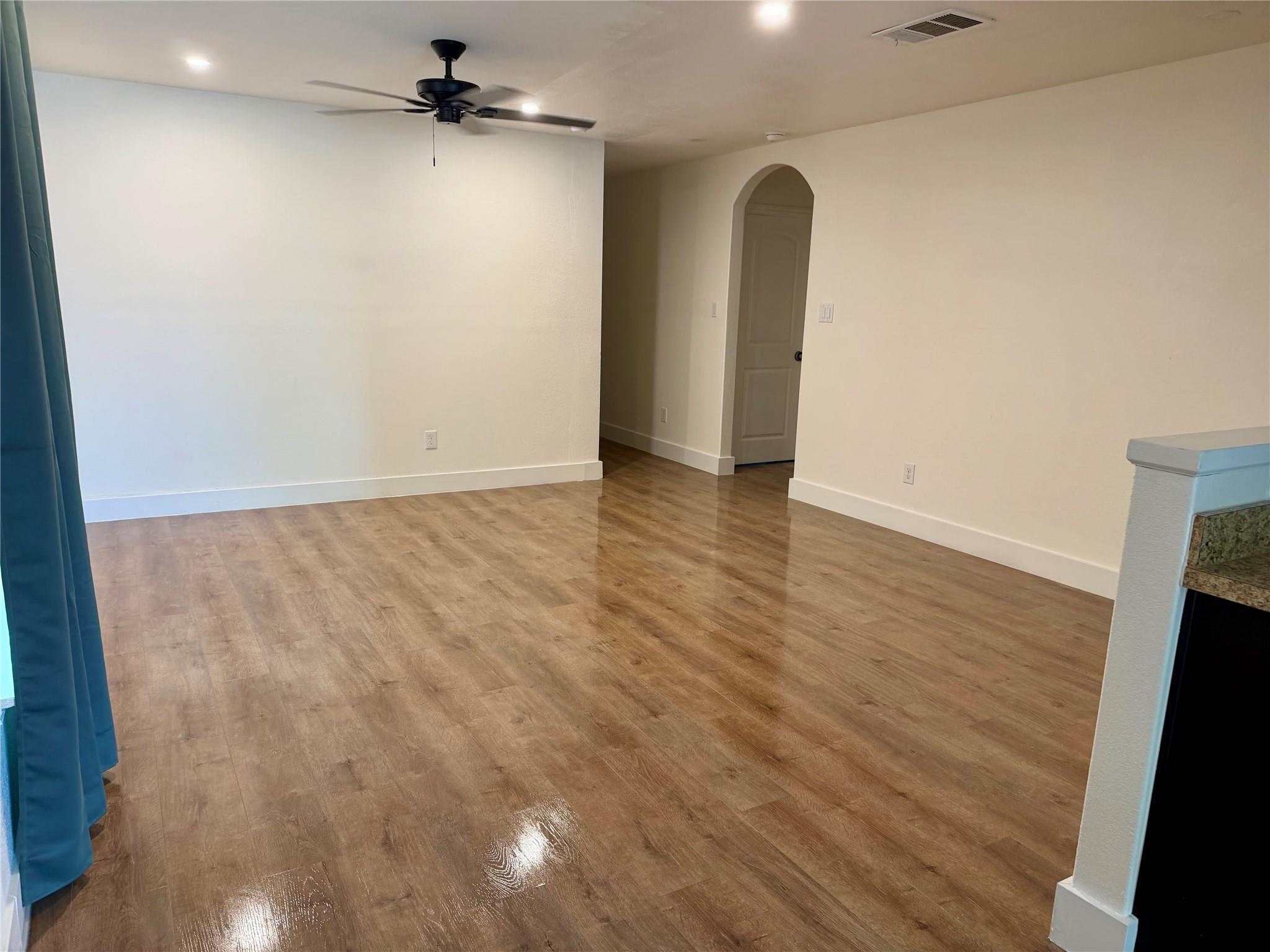 1421 Breanna LN — photo 4