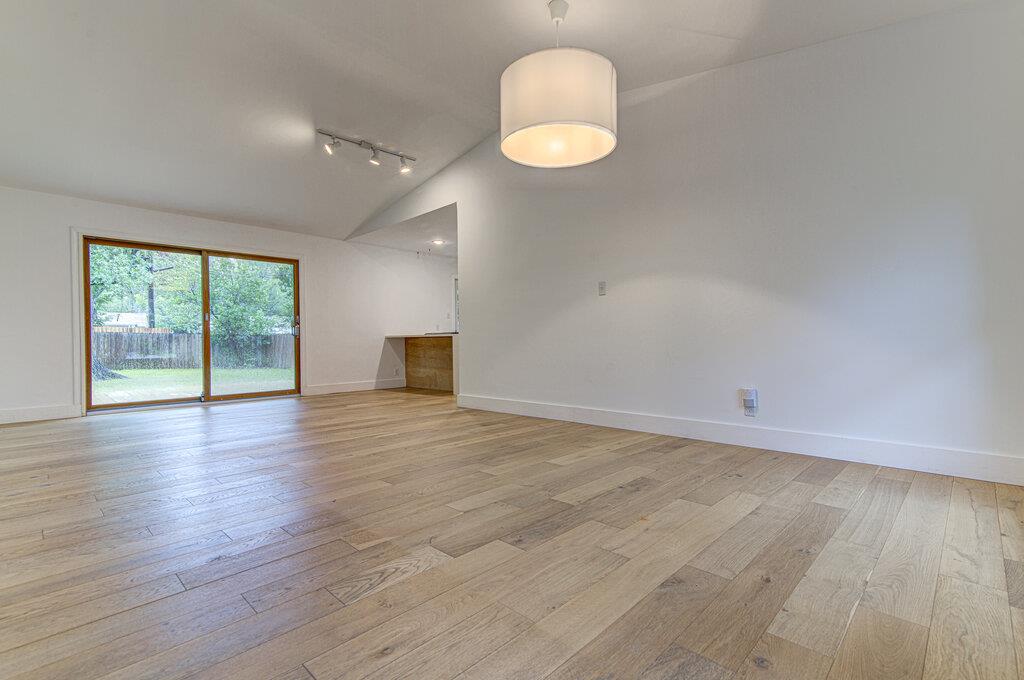 2704 Nottingham LN — photo 4