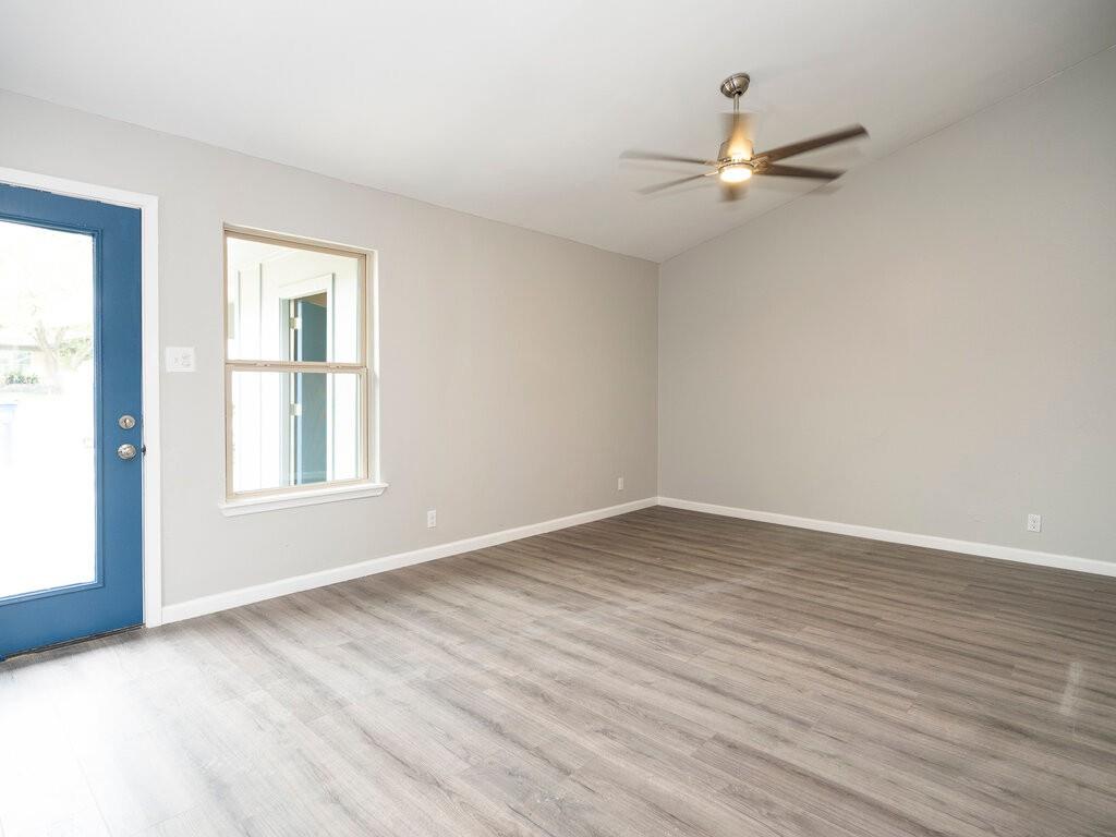 2526 Glen Springs WAY #A — photo 4