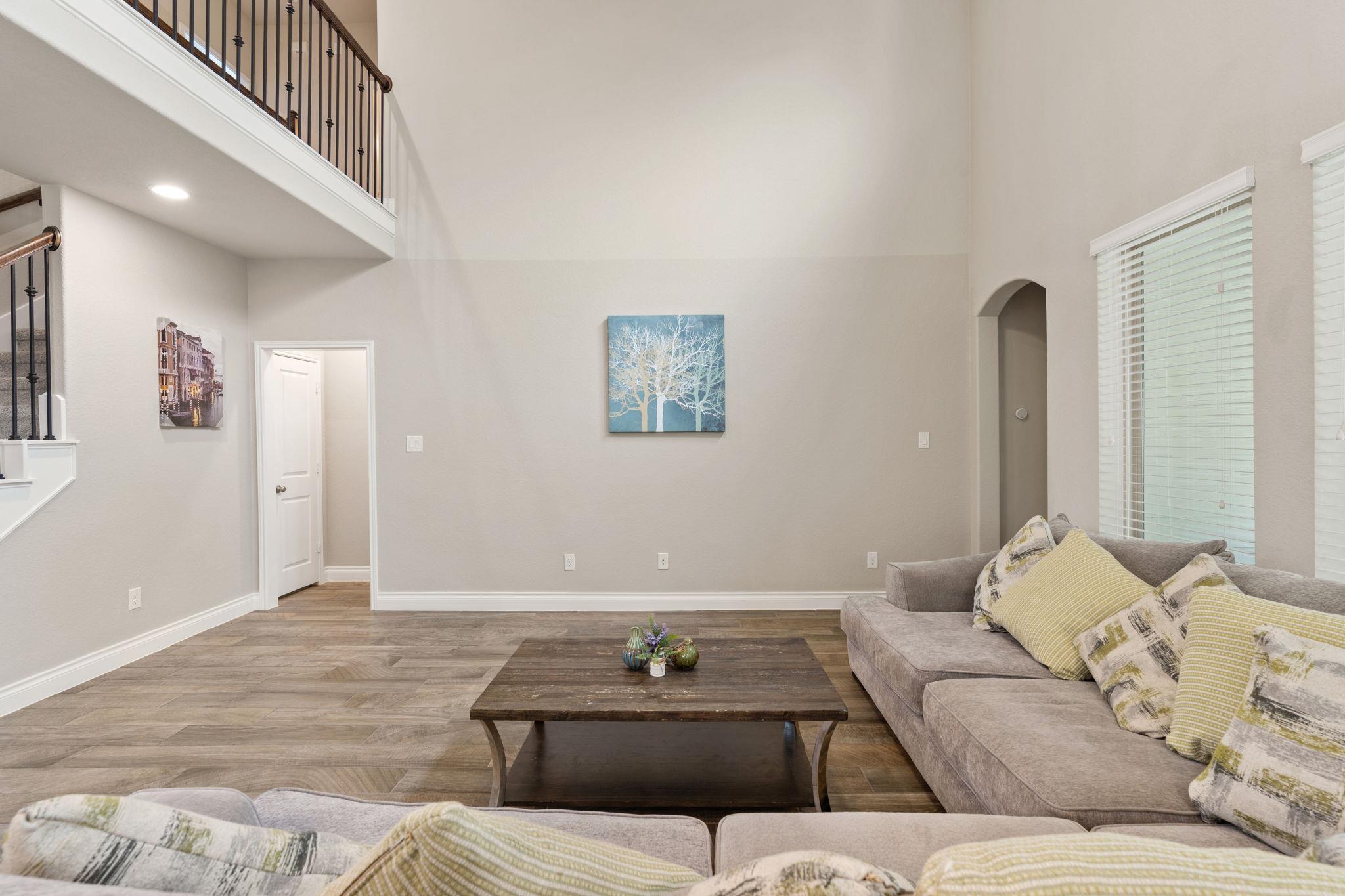 180 Santa Maria ST — photo 5