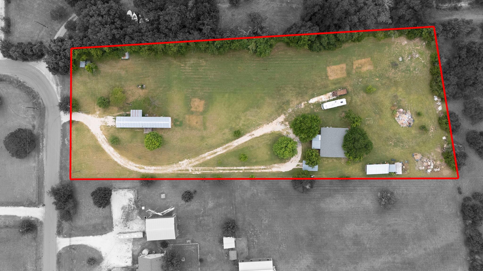 706 Phillip LN