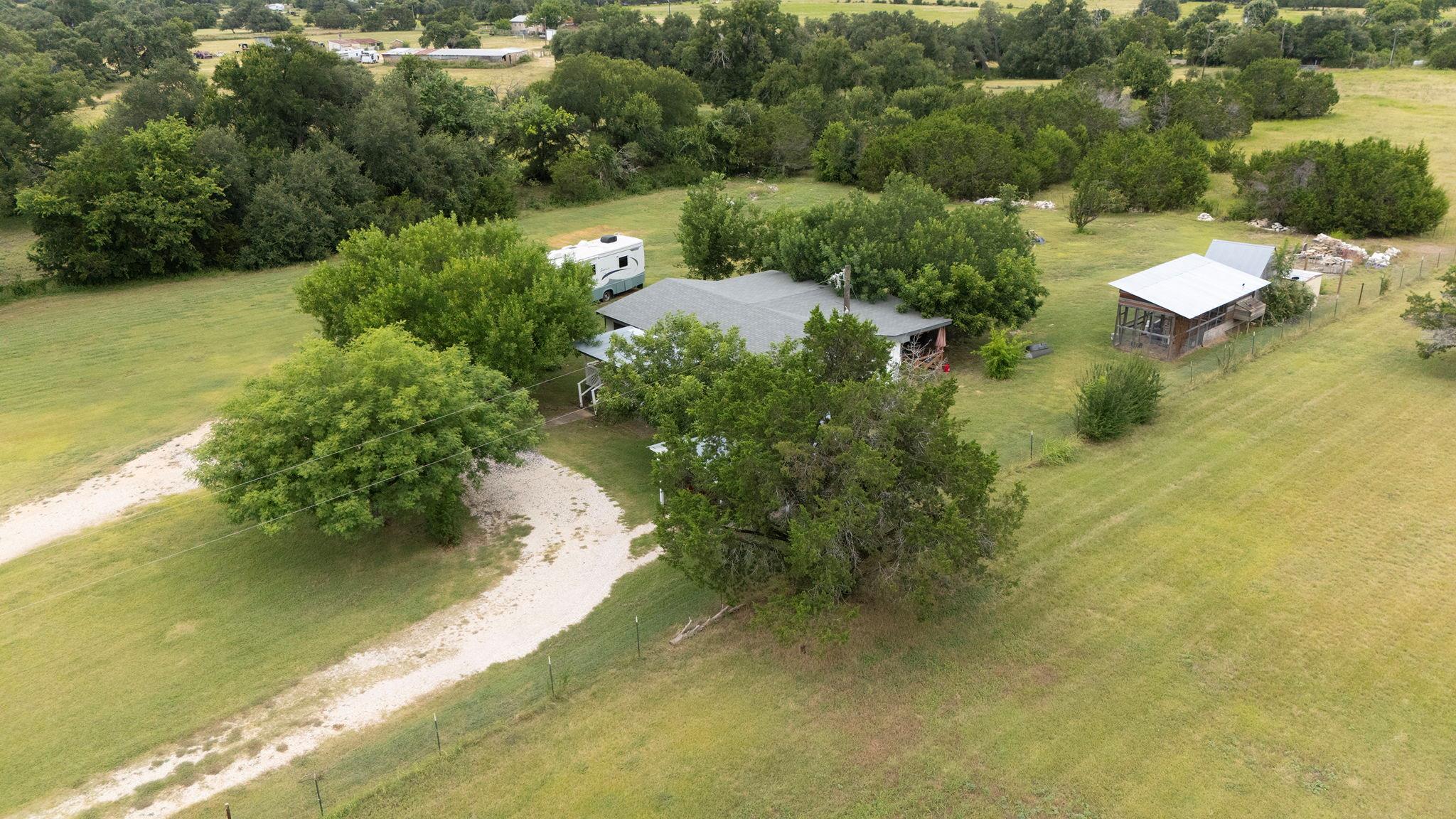 706 Phillip LN — photo 4