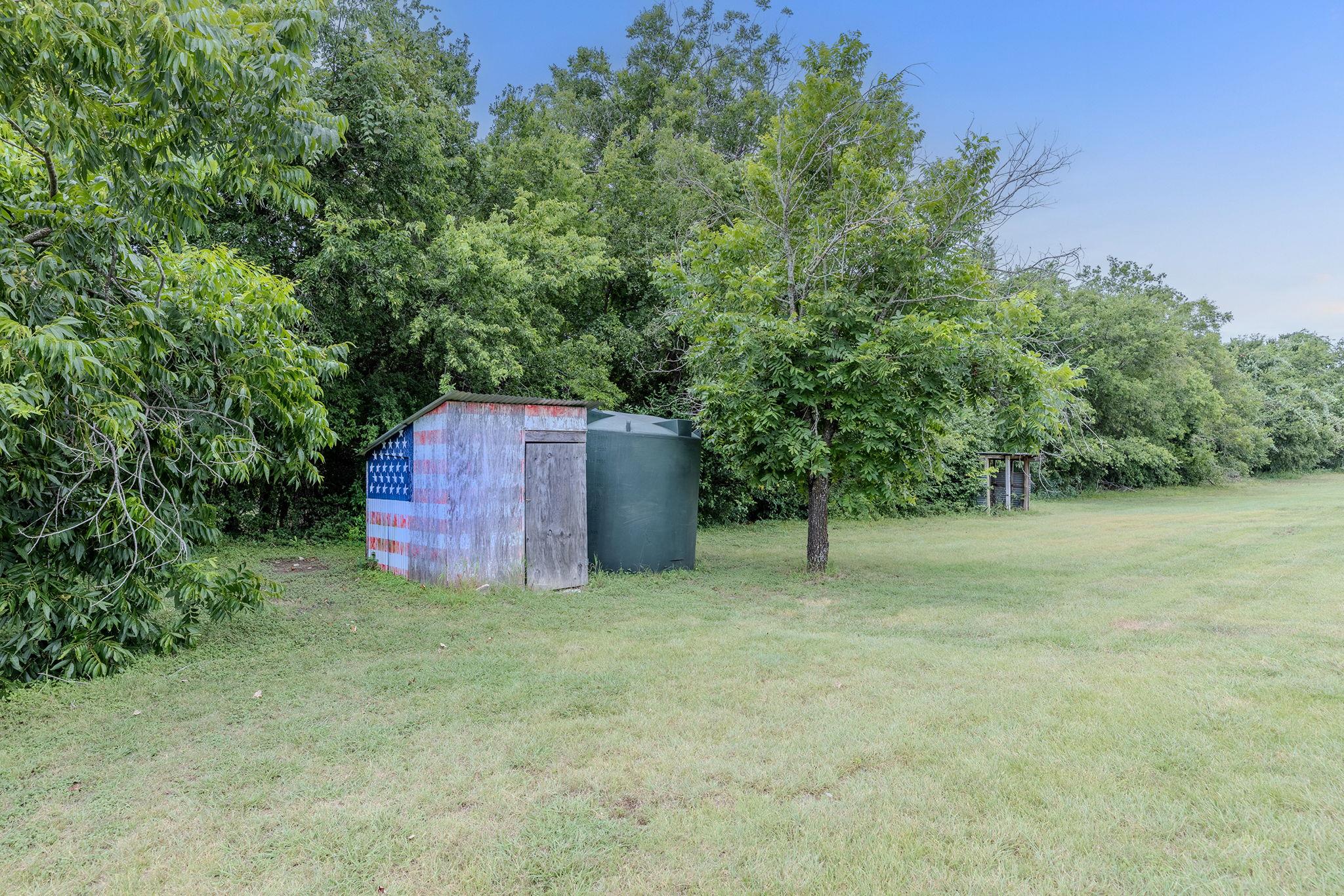 706 Phillip LN — photo 5