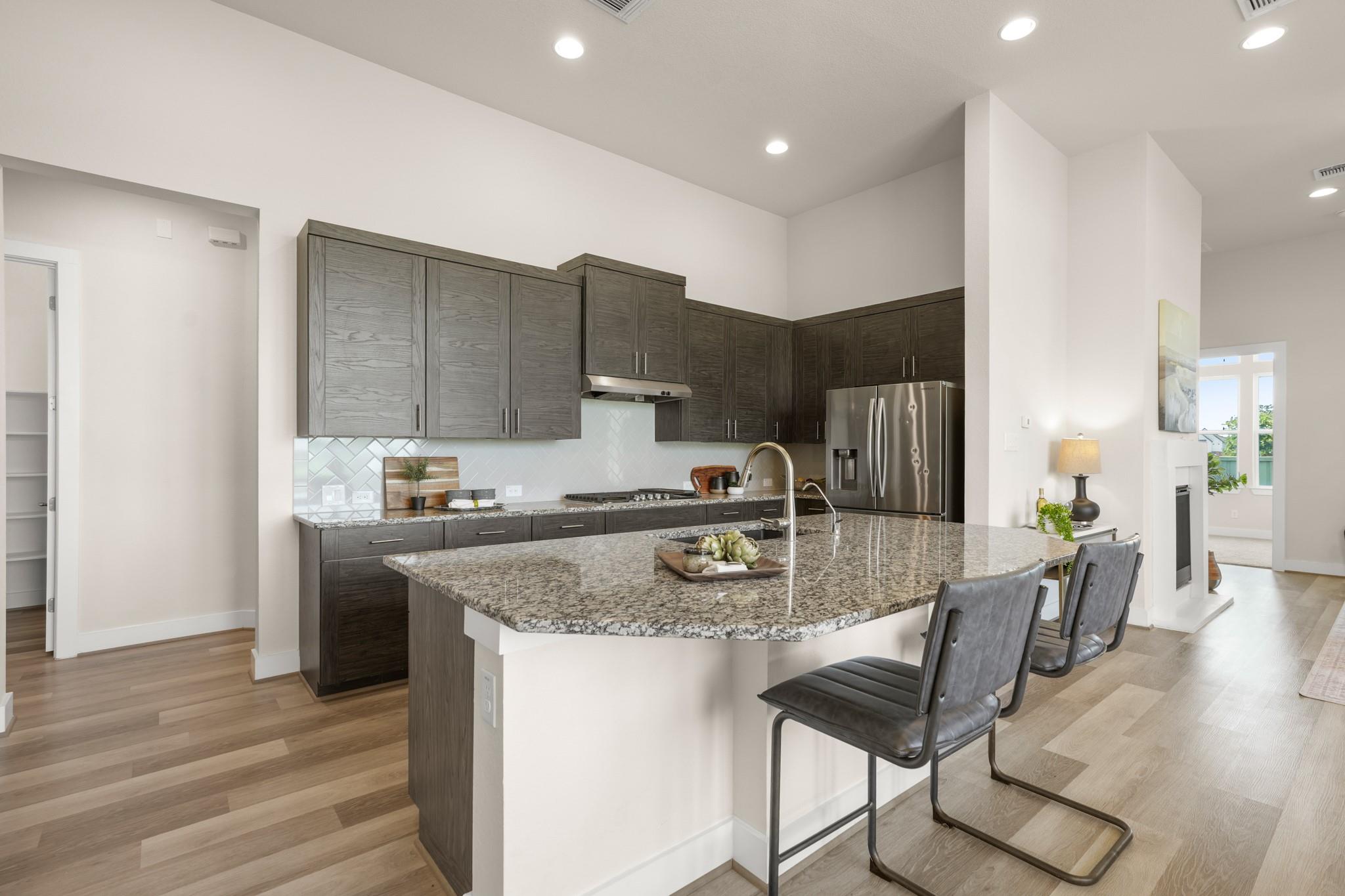 181 Benedum WAY — photo 3
