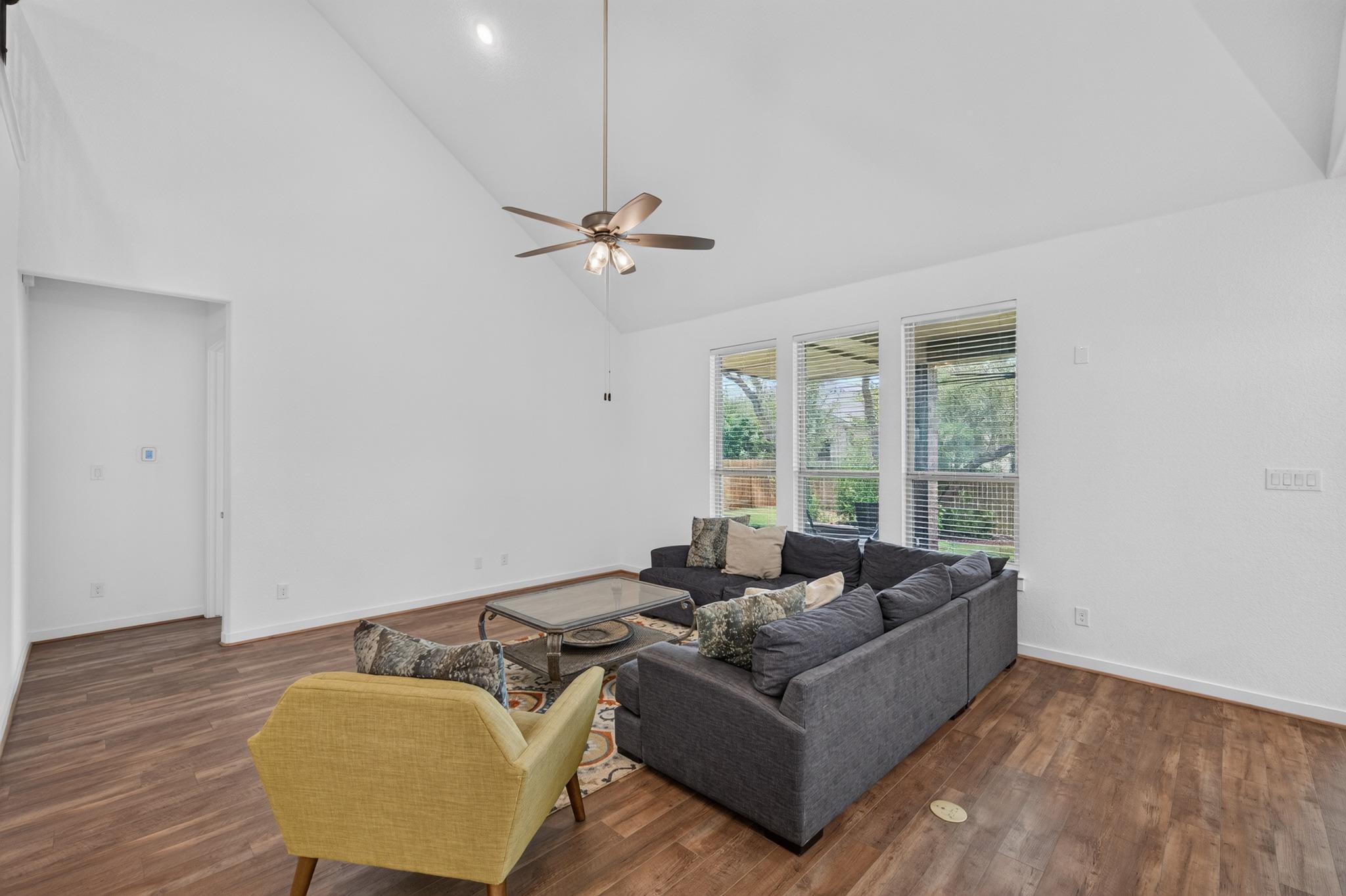 751 Whitetail DR — photo 3