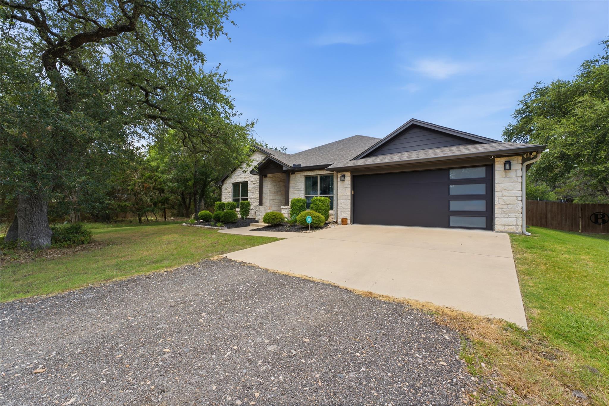8410 Fm 2484 — photo 3
