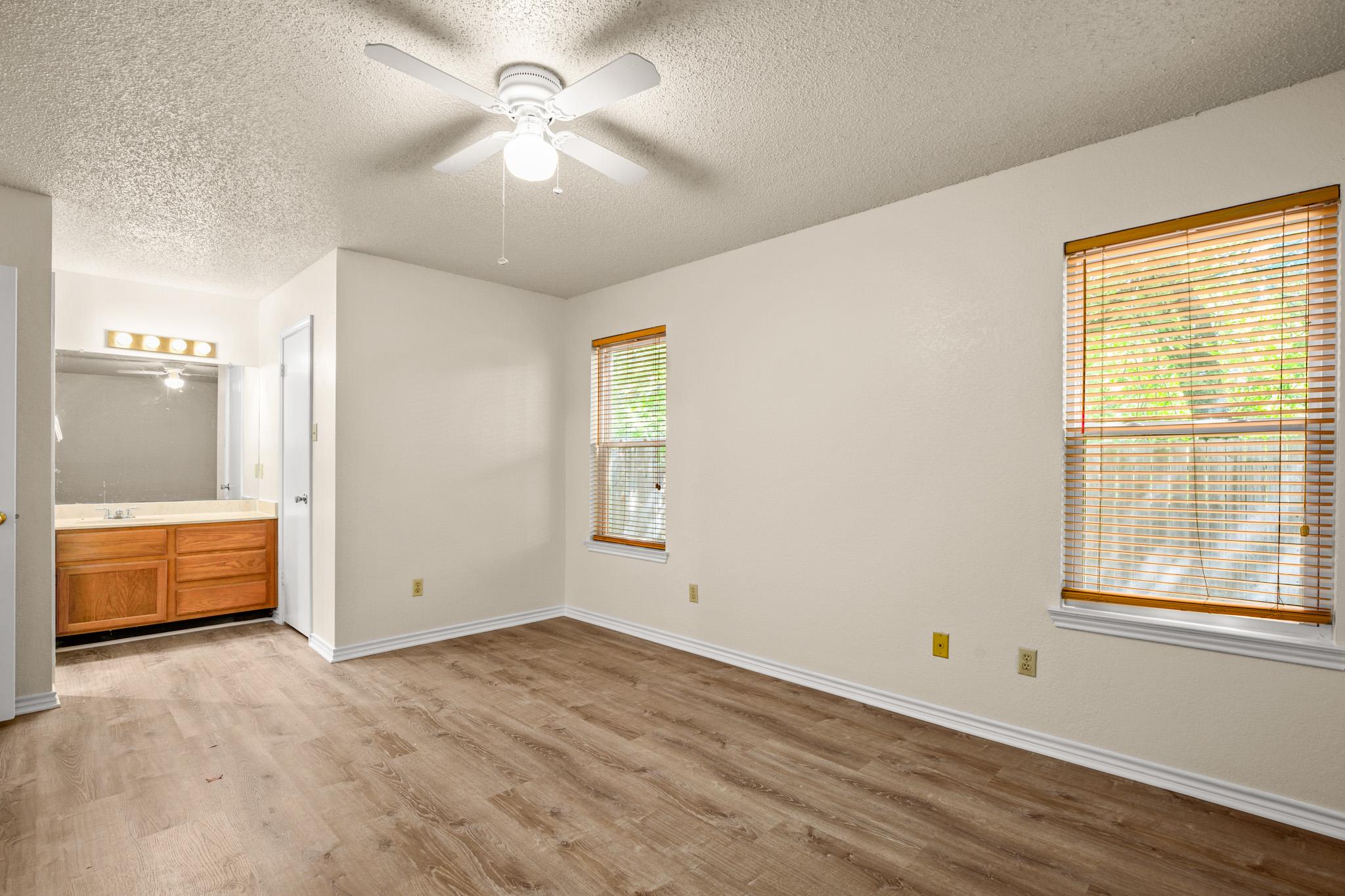 13309-B Saddlebrook #B — photo 3