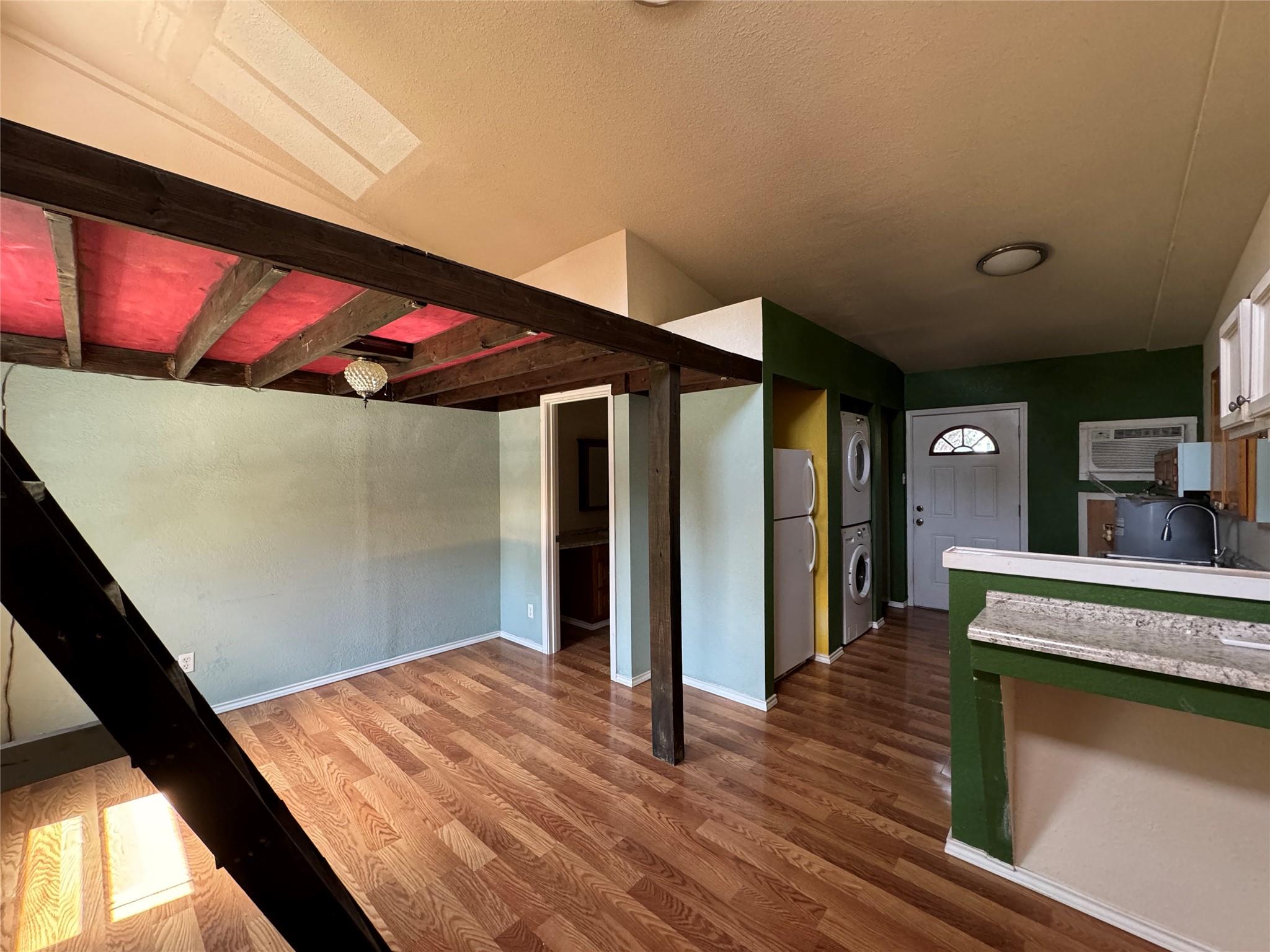 1108 McCarty LN #C — photo 3