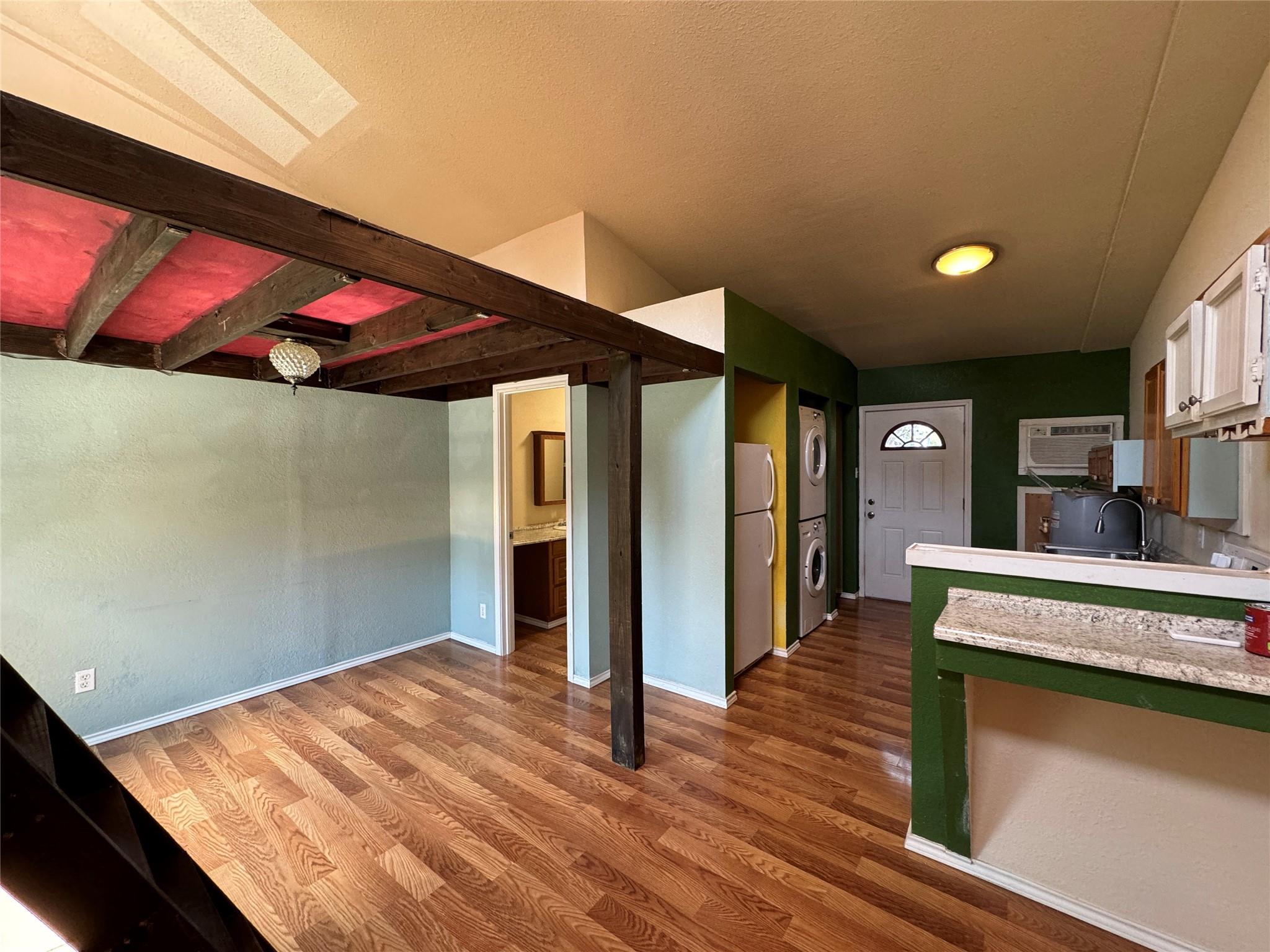 1108 McCarty LN #C — photo 4