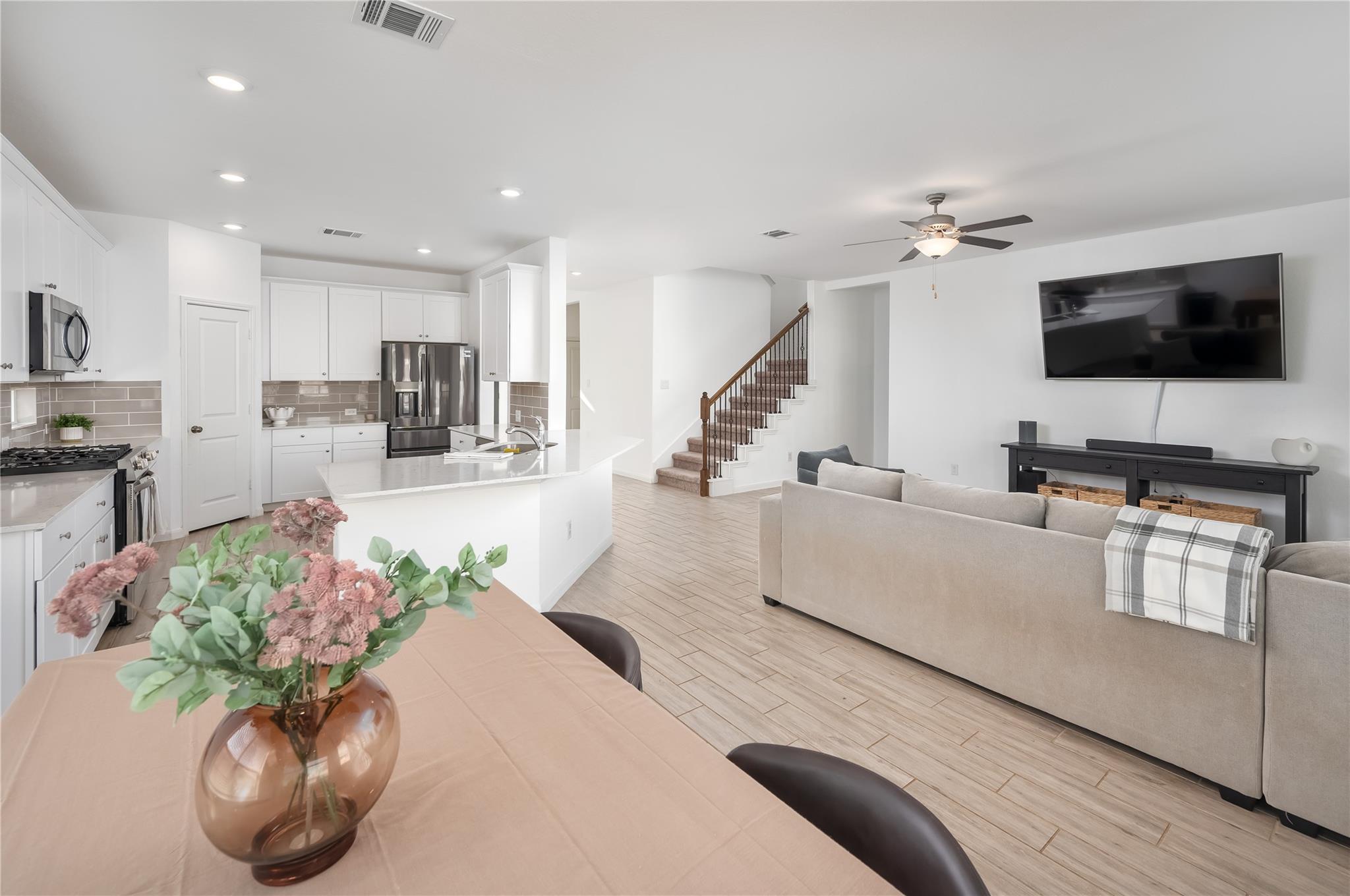 32140 Morels Ave — photo 4