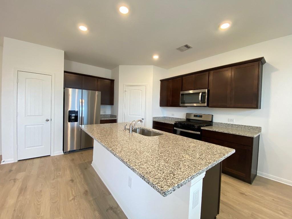 100 Calla LN — photo 4