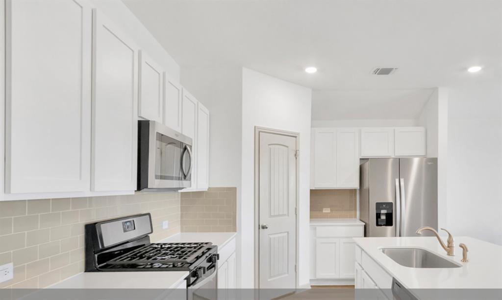 100 Fort Clark Springs DR — photo 3