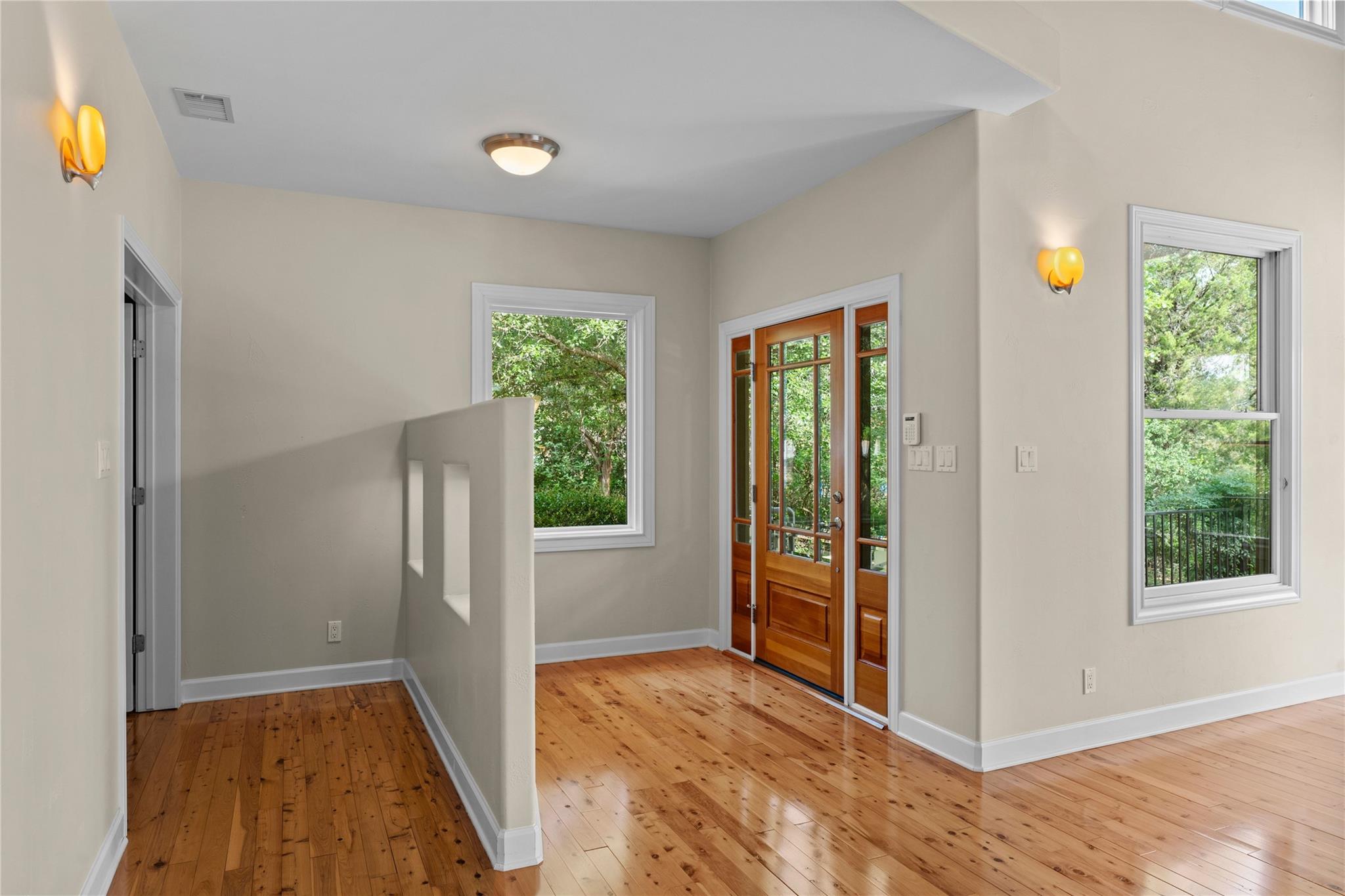 10200 Birdlip CIR — photo 5