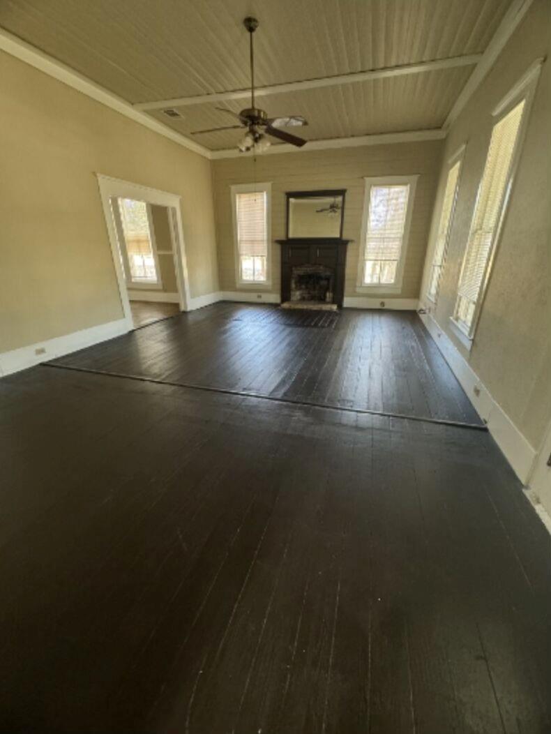 302 Burleson ST — photo 3
