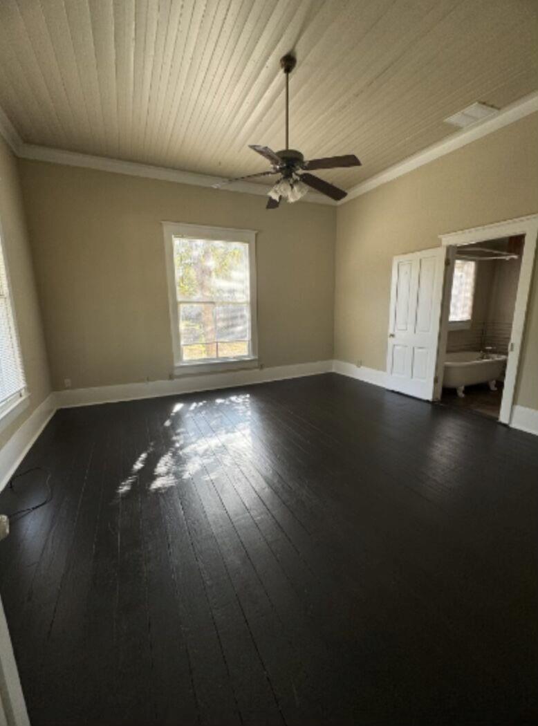302 Burleson ST — photo 4