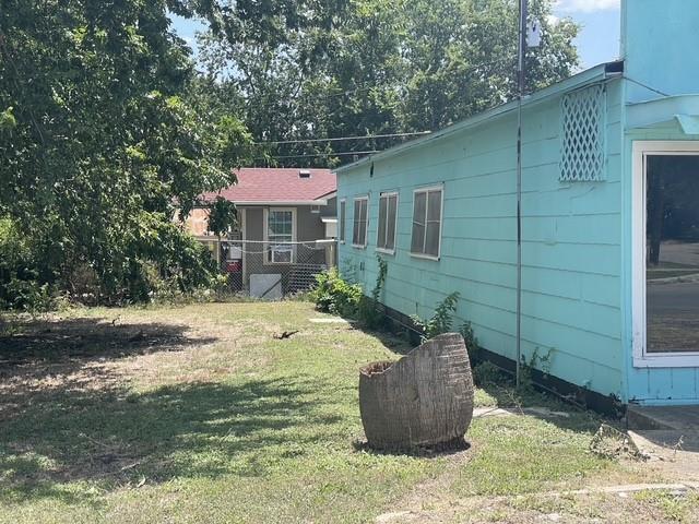 919 4th ST — photo 4