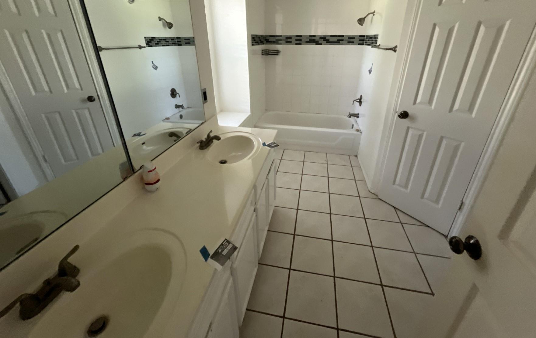 1712 Somerset DR — photo 5