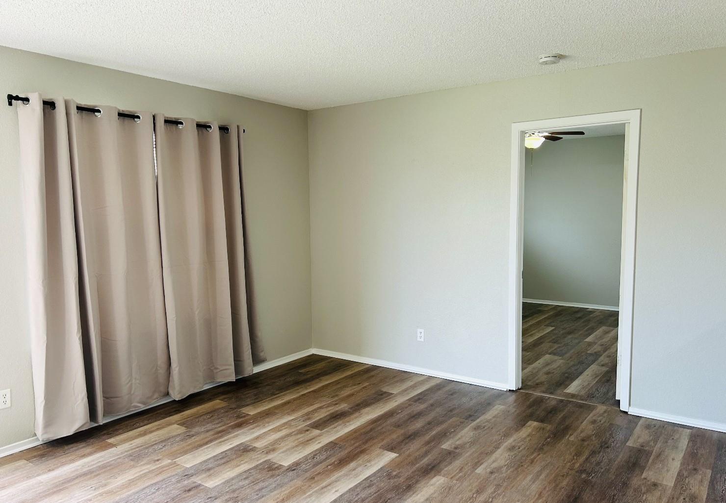 16001 Stoneham CIR — photo 4
