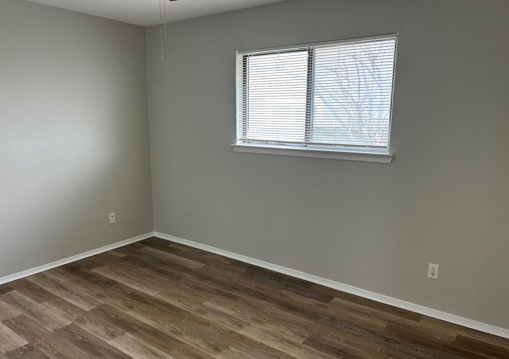 16001 Stoneham CIR — photo 5