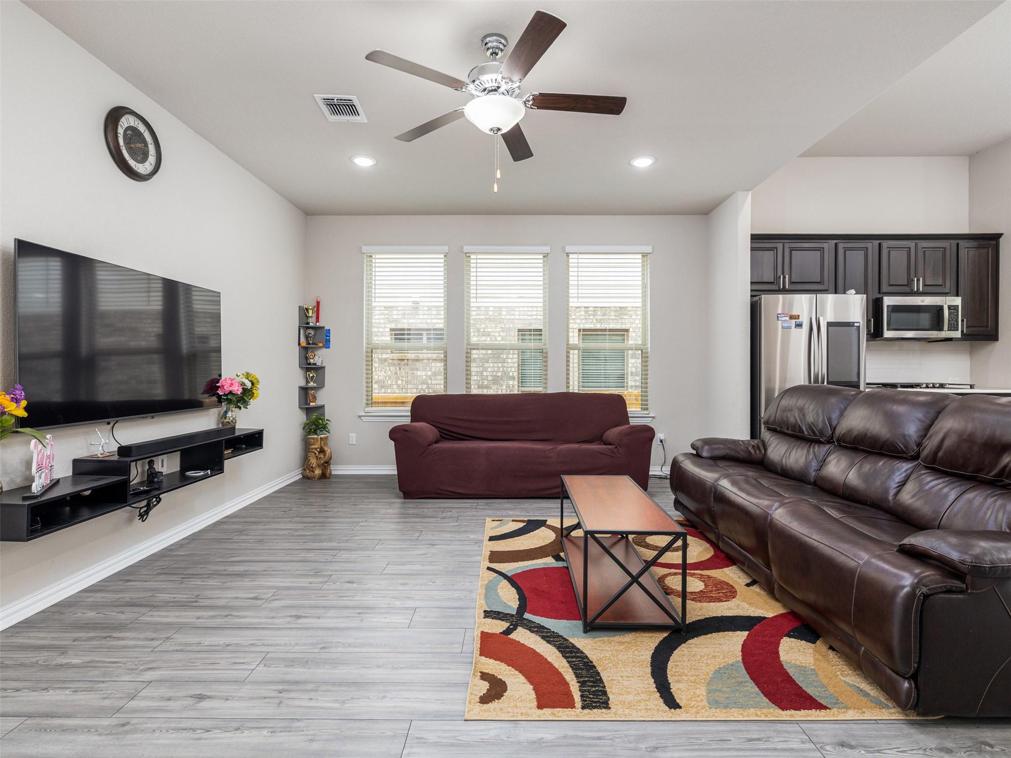 1509 Blue Creek LN — photo 5