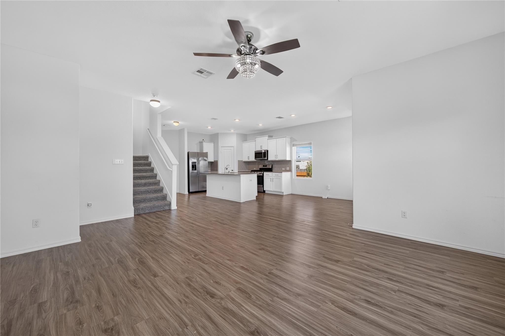 1600 Cobblecrest LN — photo 4