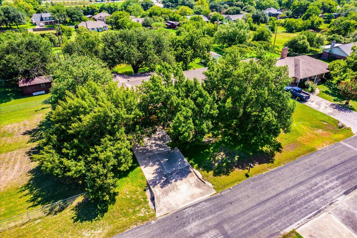 1704 Buttercup RD — photo 3