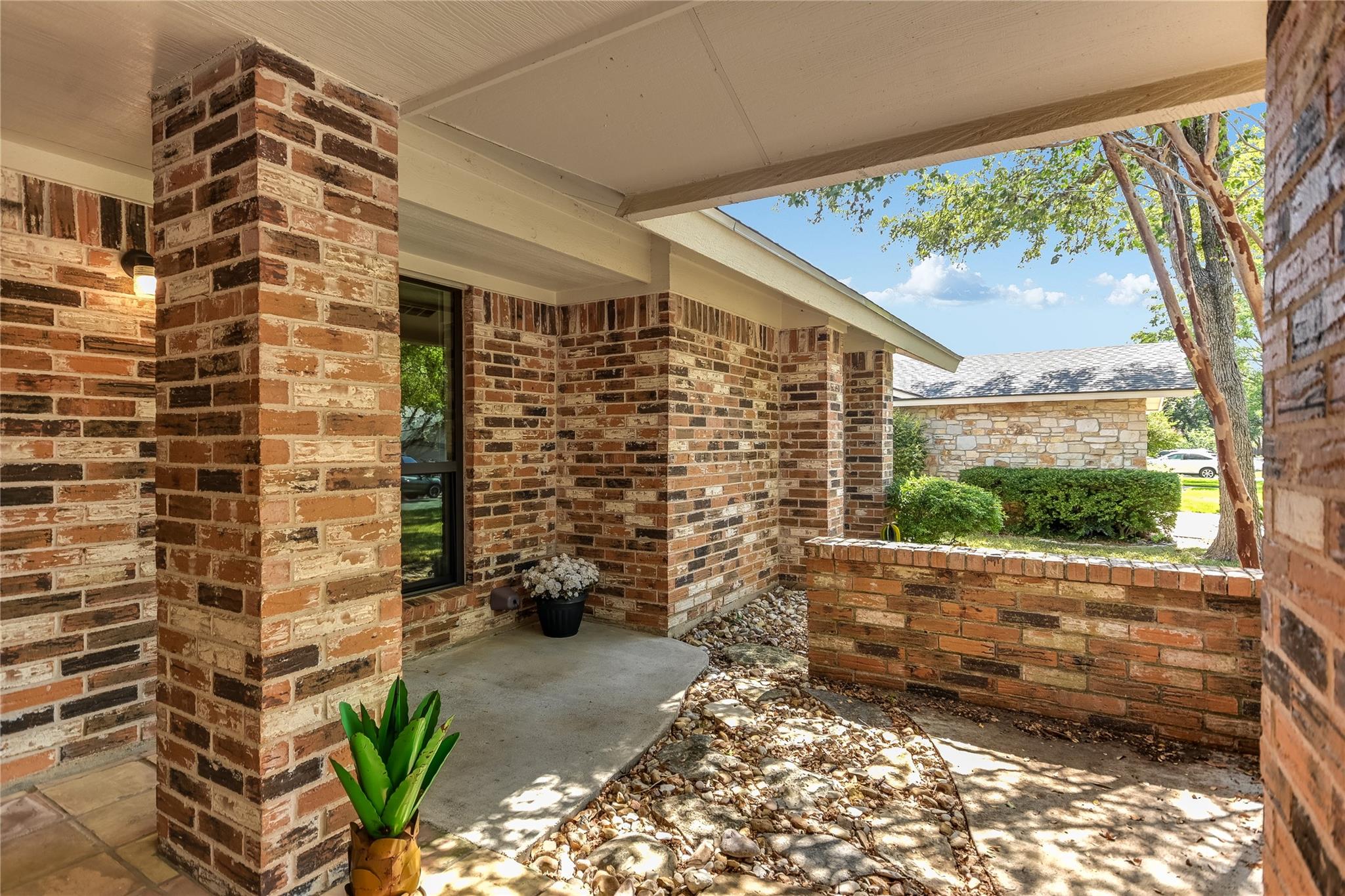 4708 Cap Rock DR — photo 3