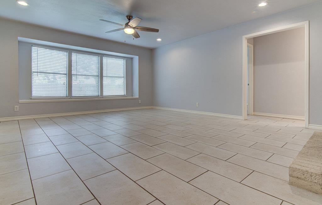 12111 Missel Thrush CT — photo 4