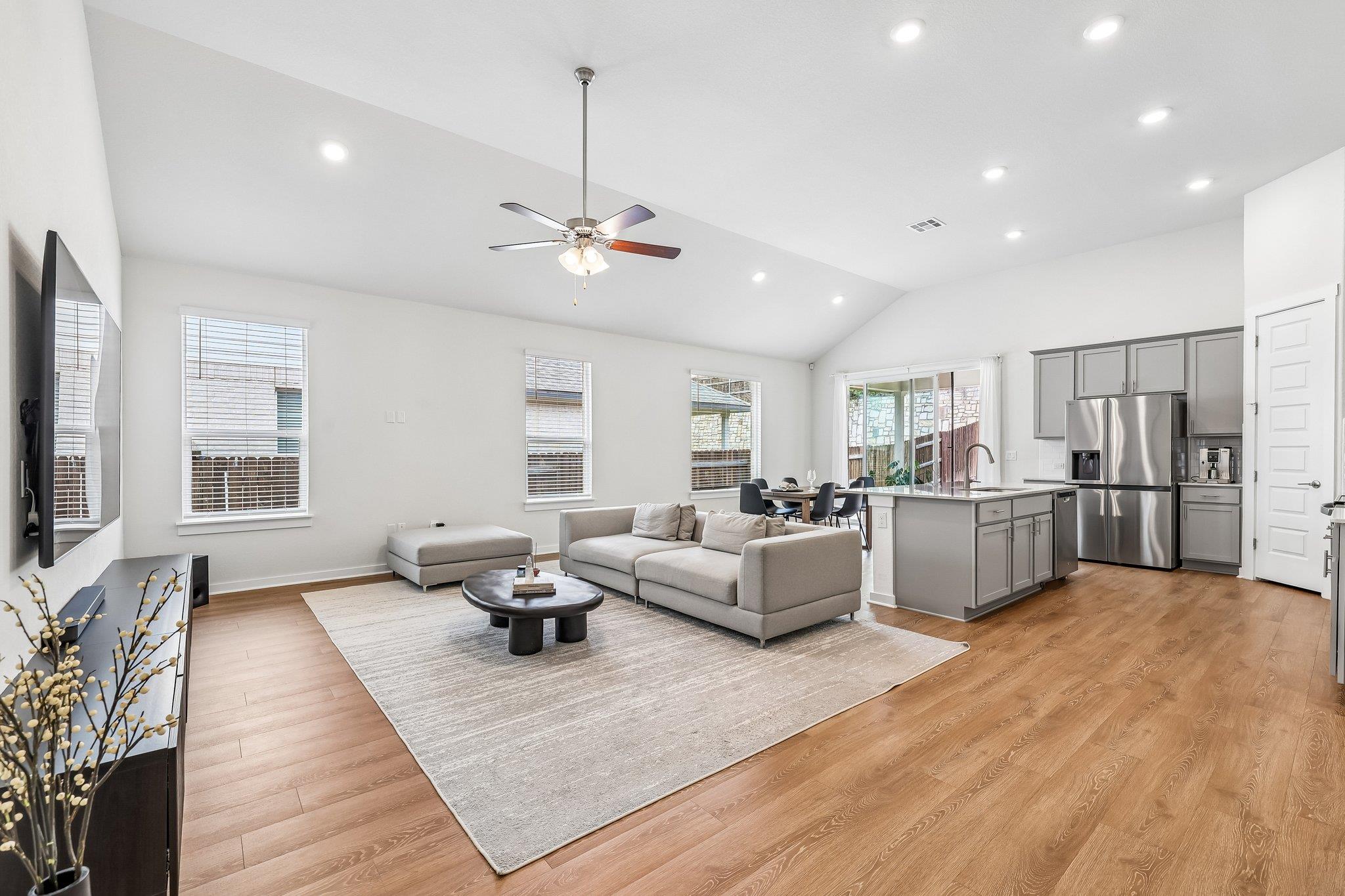 205 Indian Shoal DR — photo 5