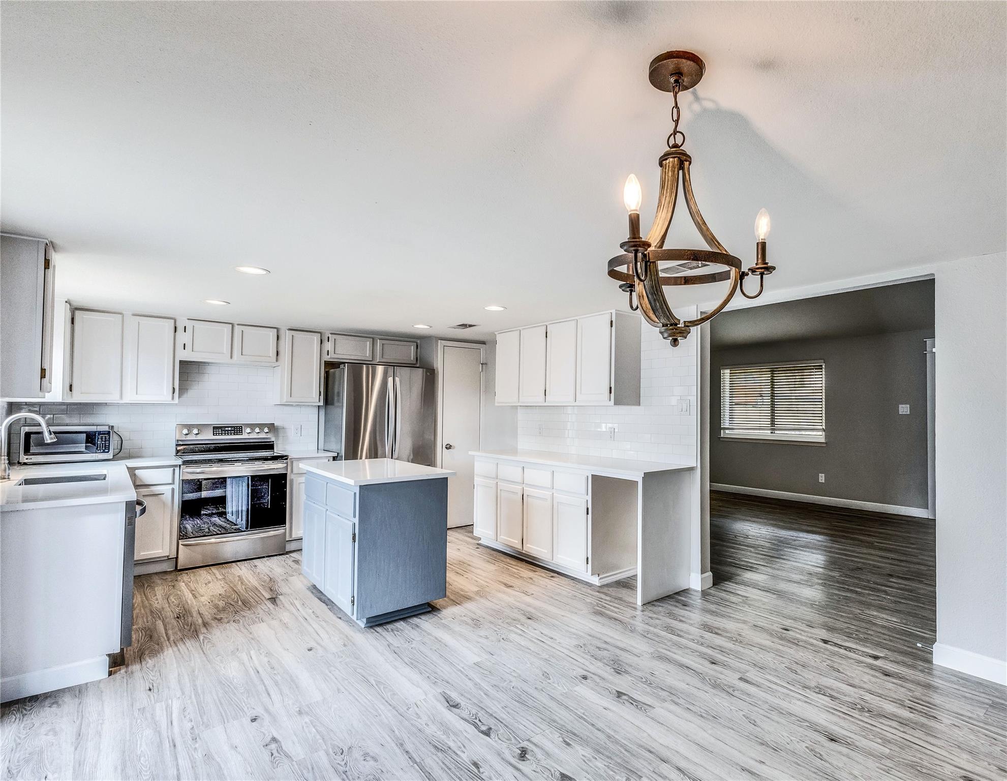 8403 Selway DR — photo 4