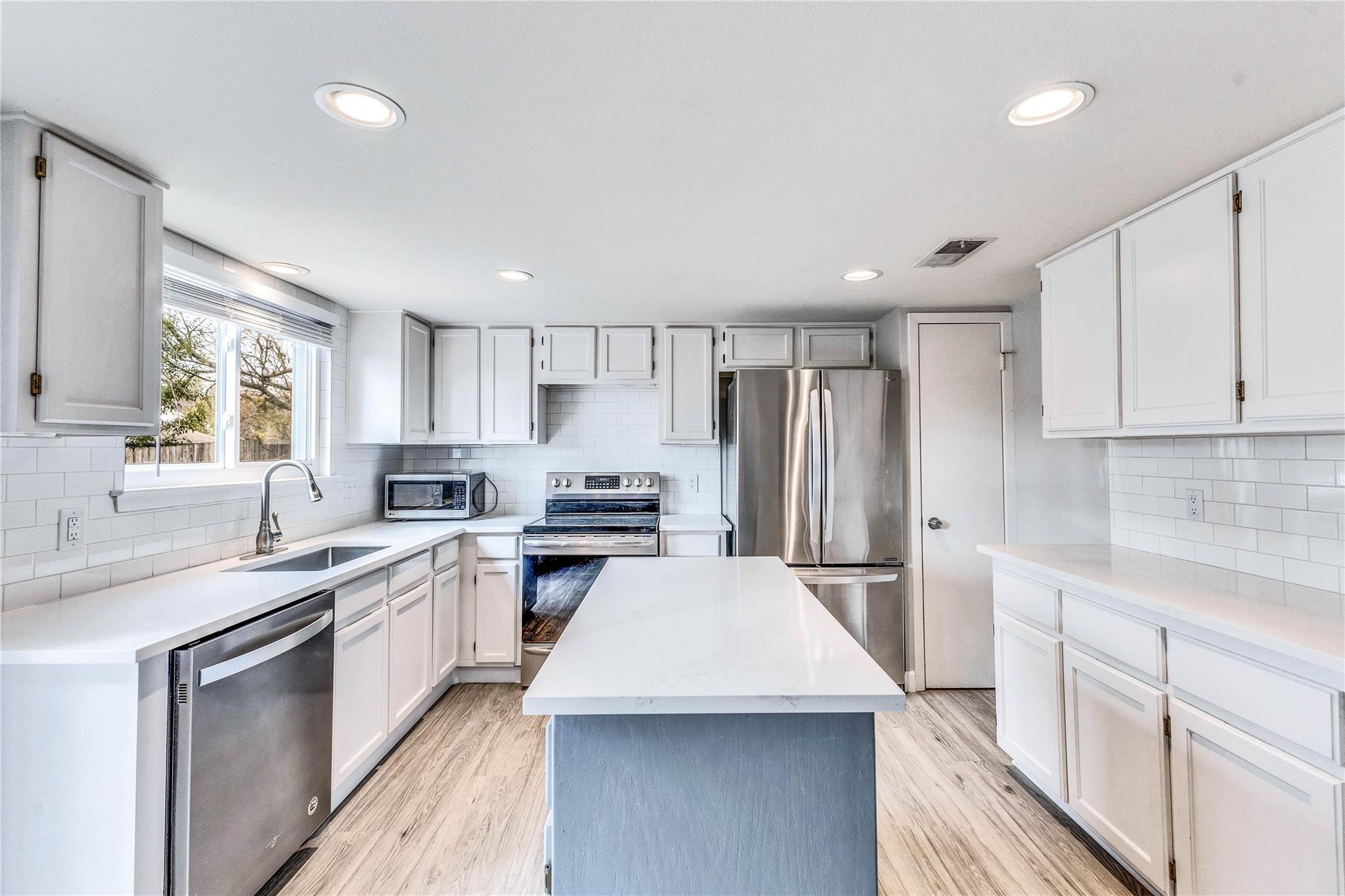 8403 Selway DR — photo 5