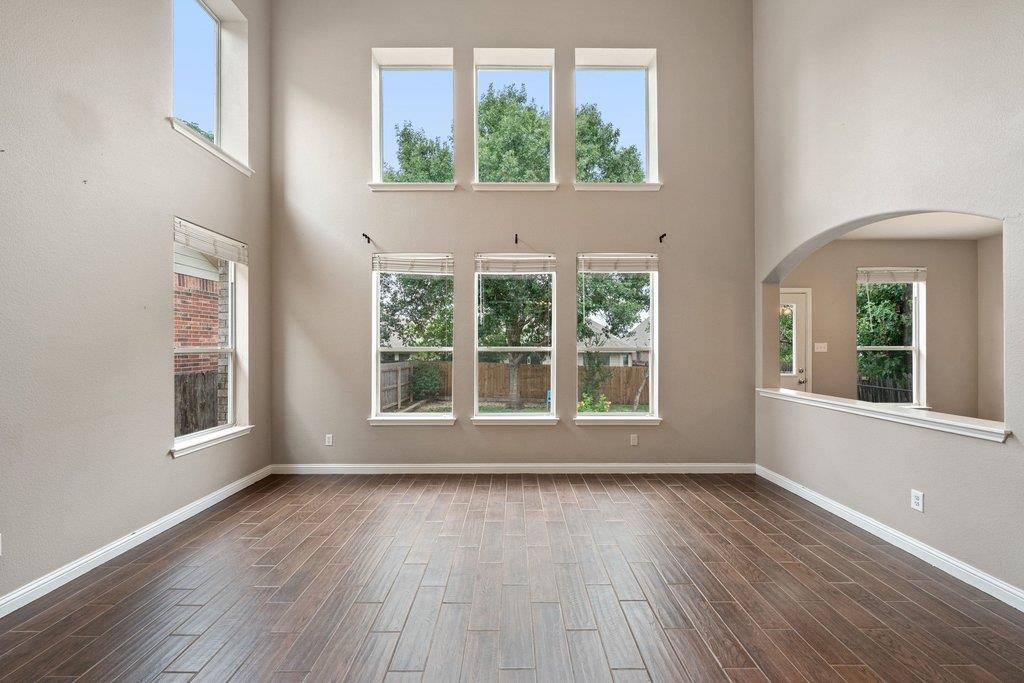 301 Bayou Bend DR — photo 4
