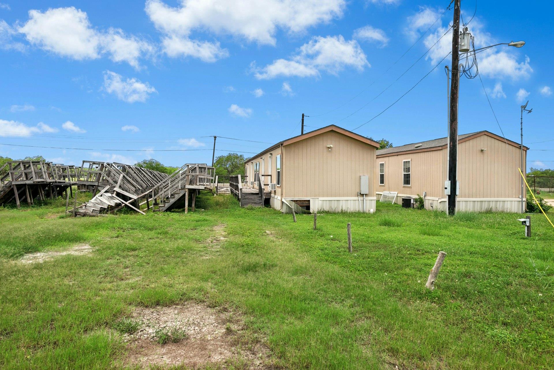 513 FM 766 — photo 4