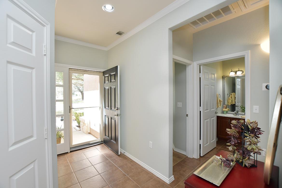 103 Sunnyside BND — photo 4