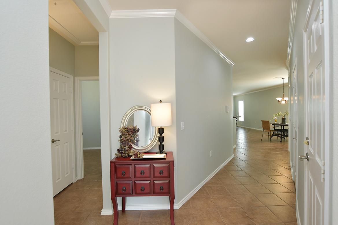 103 Sunnyside BND — photo 5