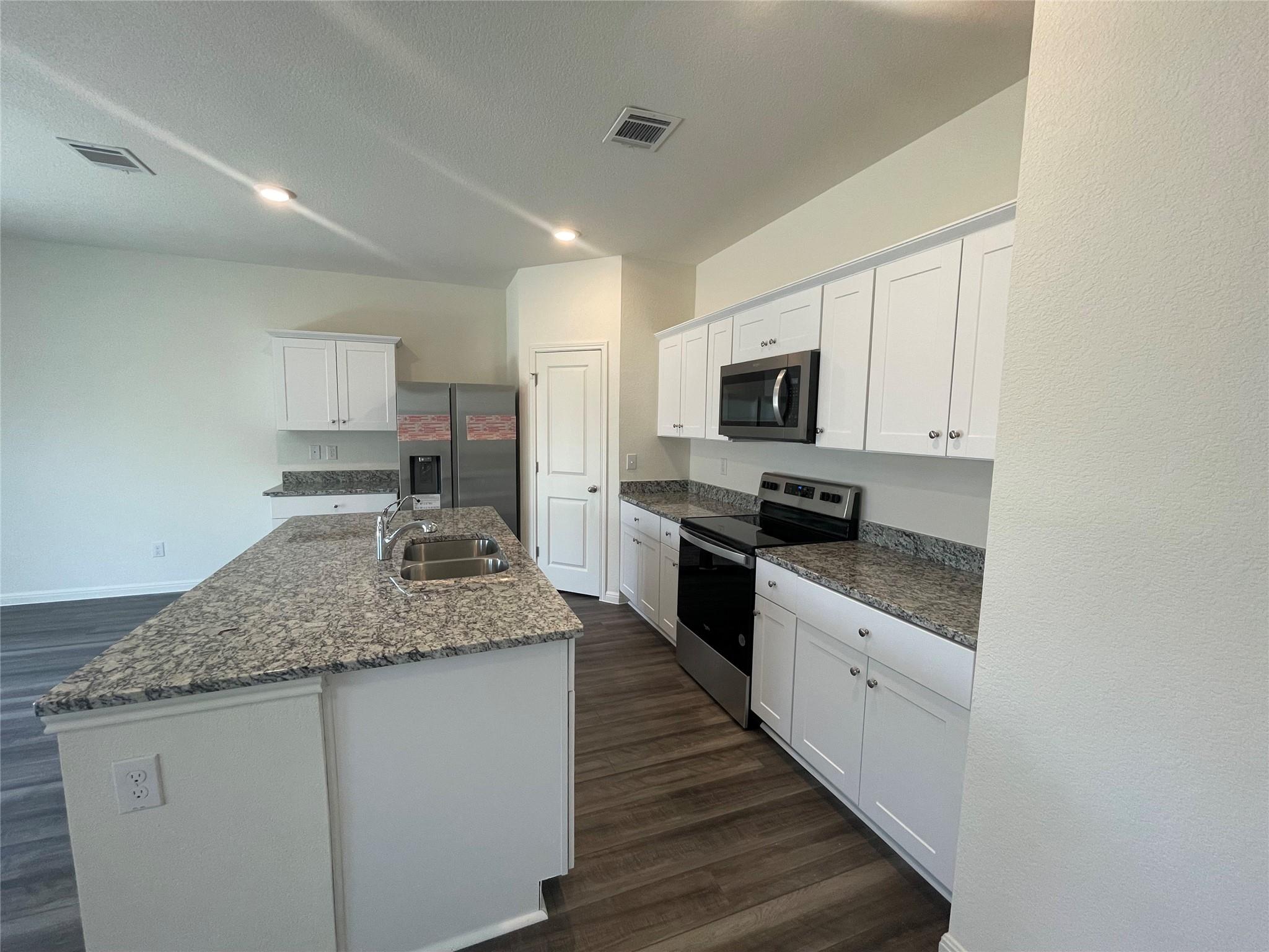 190 Light Timber RD — photo 4