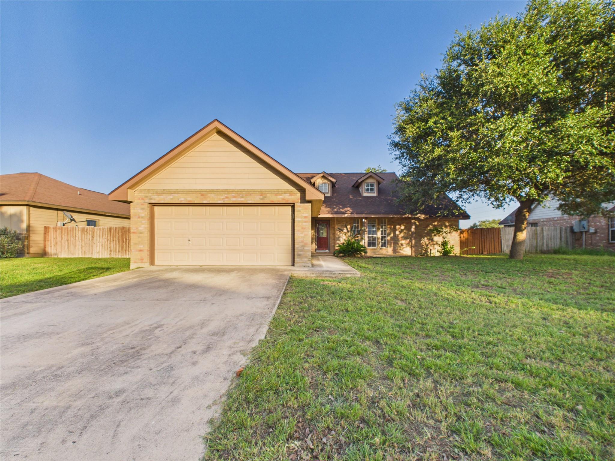 1125 Iris Crescent DR