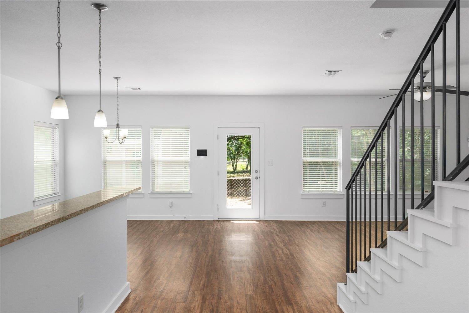 511 Franklin DR — photo 4