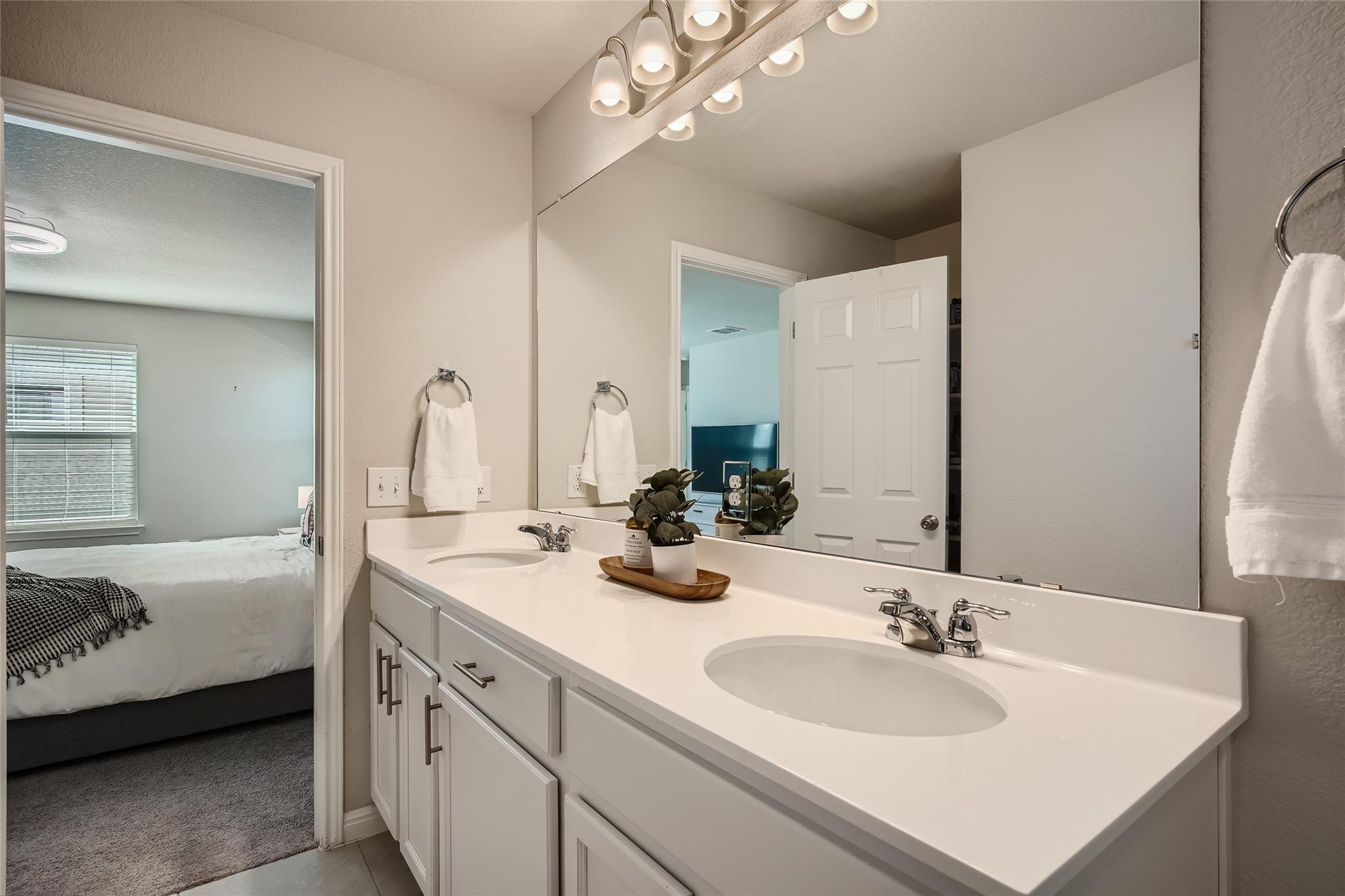 9604 Dawn Pearl DR — photo 5