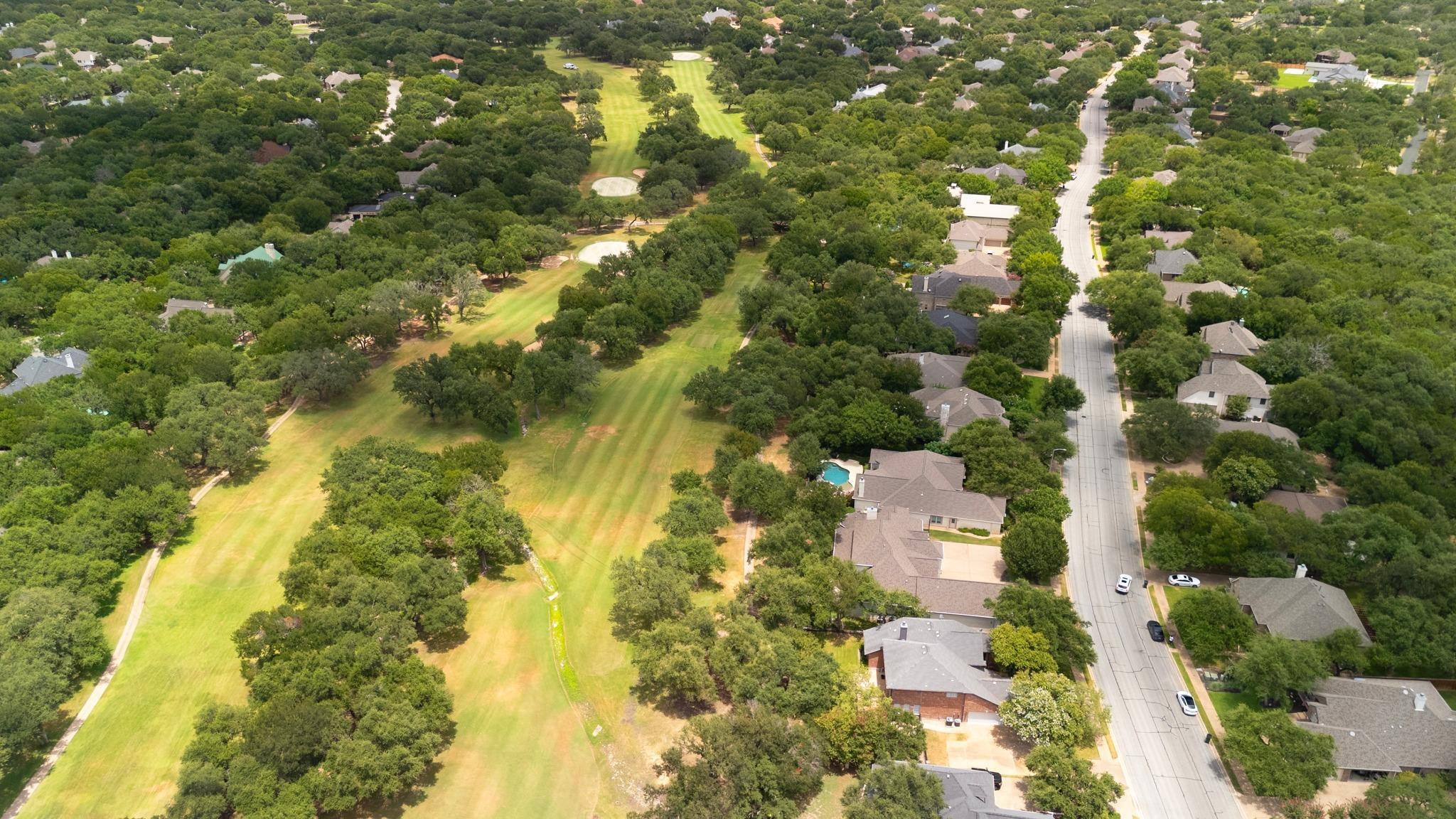 430 Champions DR — photo 4