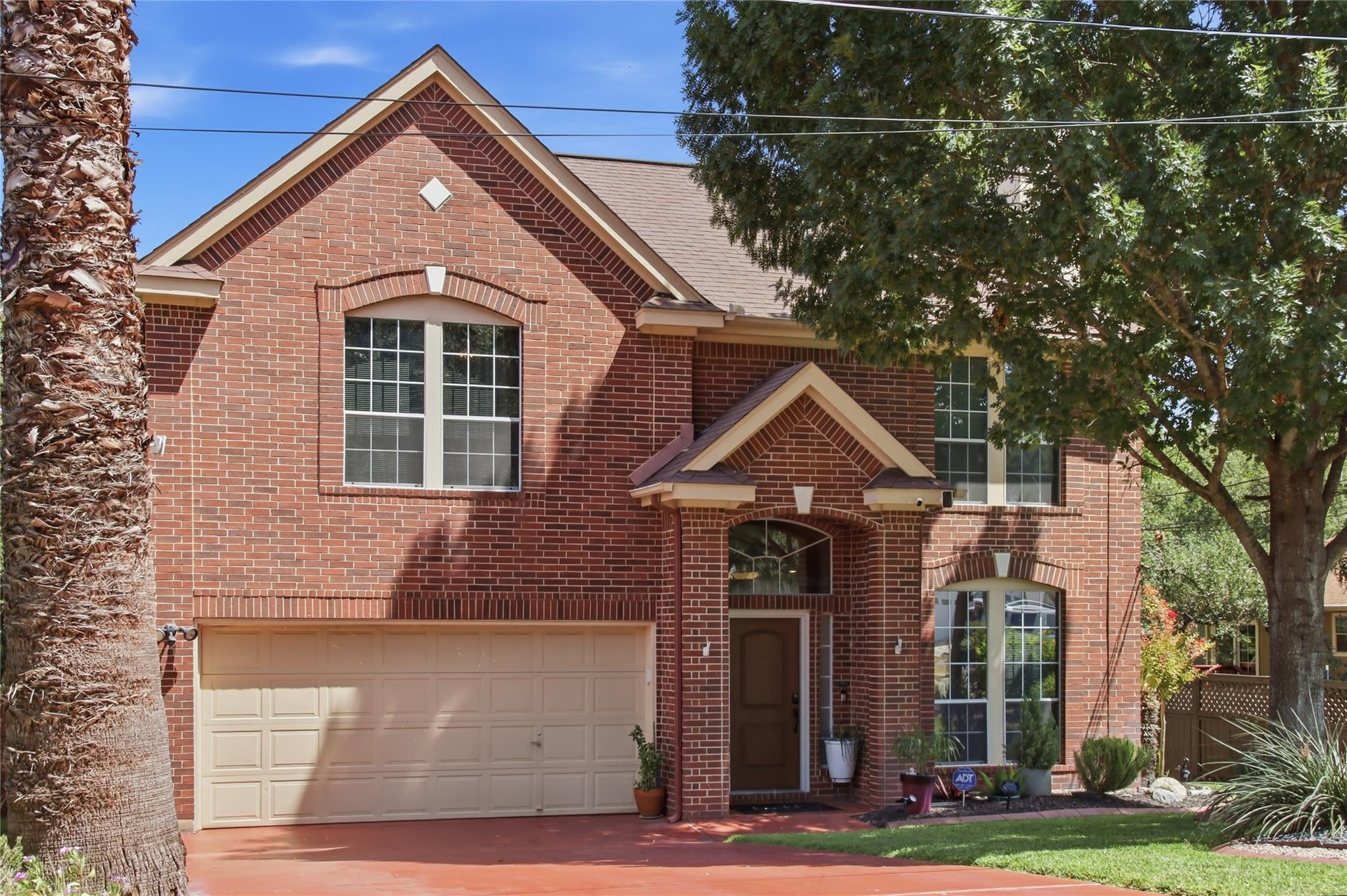 102 Elm Hill CT — photo 4