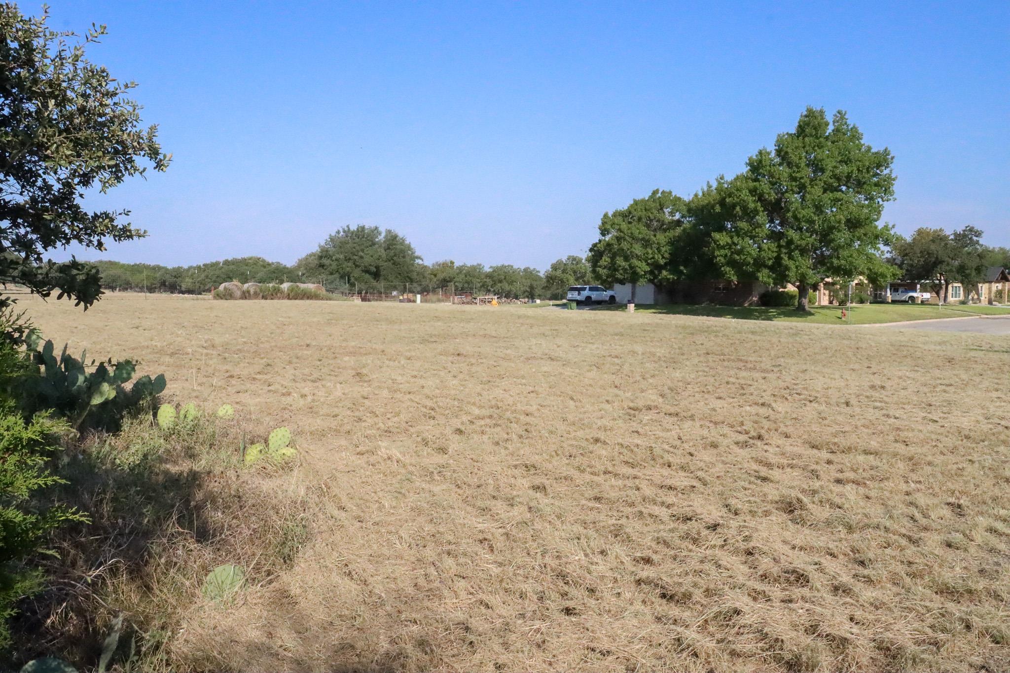 205 Kelly LN — photo 3