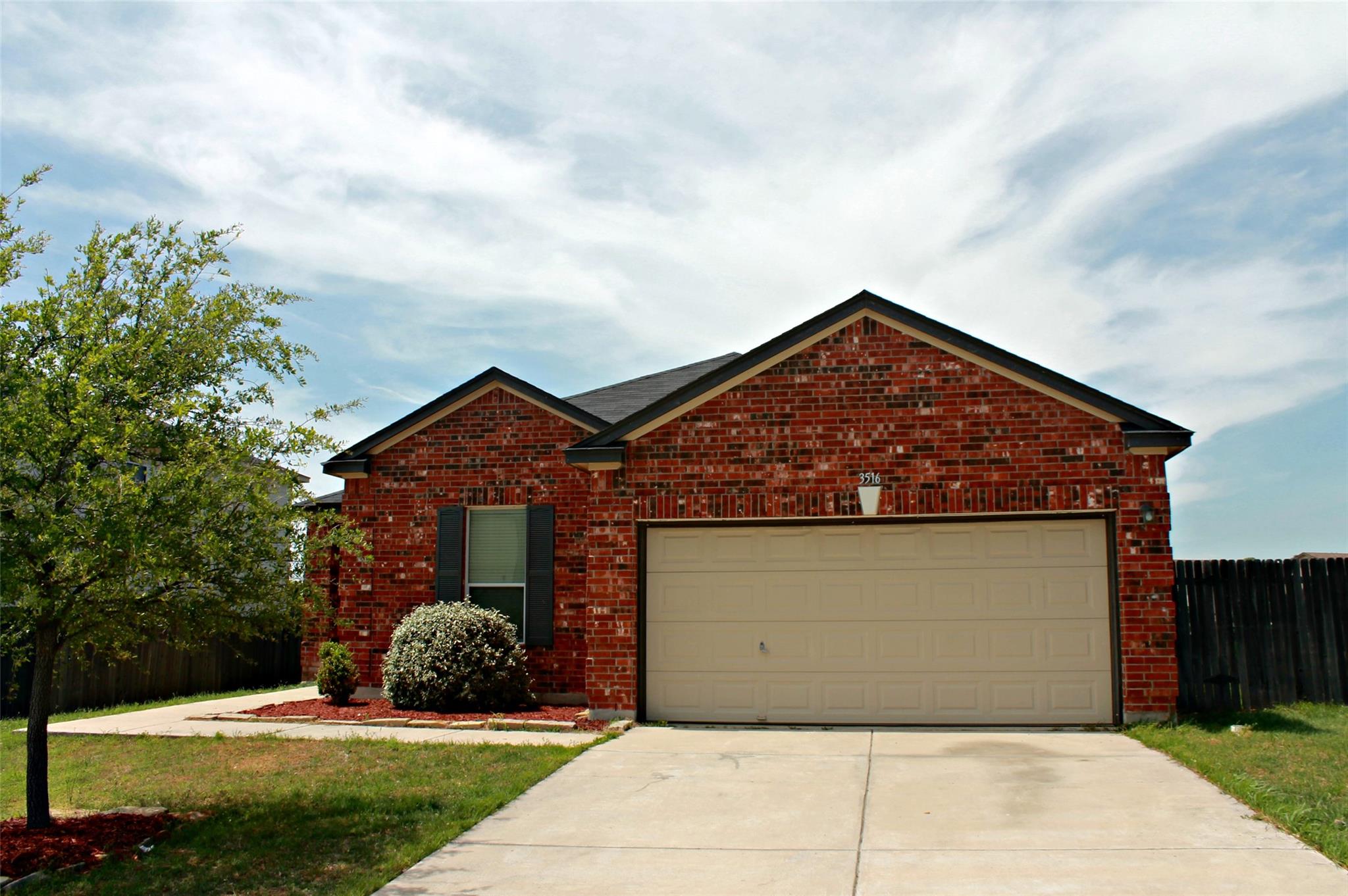 3516 Cisco TRL — photo 3