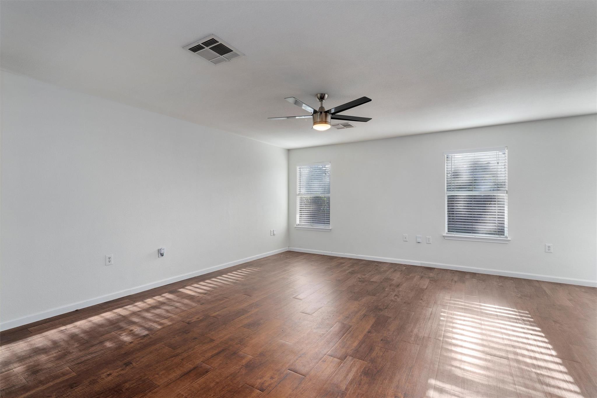 3516 Sand Dunes Ave — photo 5