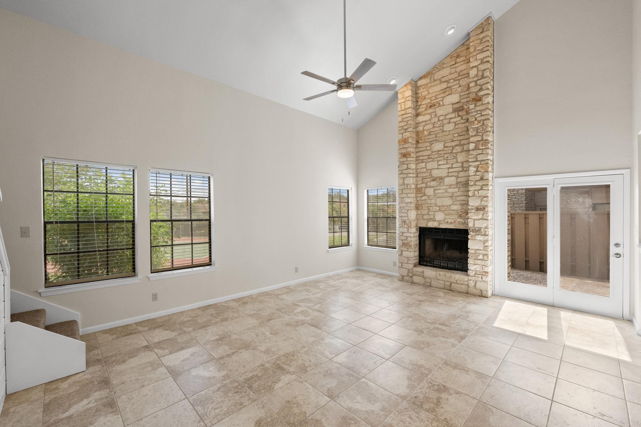 2201 Lakeway BLVD #39 — photo 4