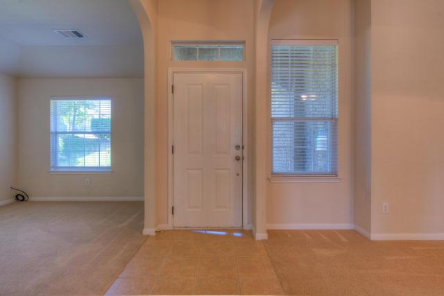 225 Lexington DR — photo 3