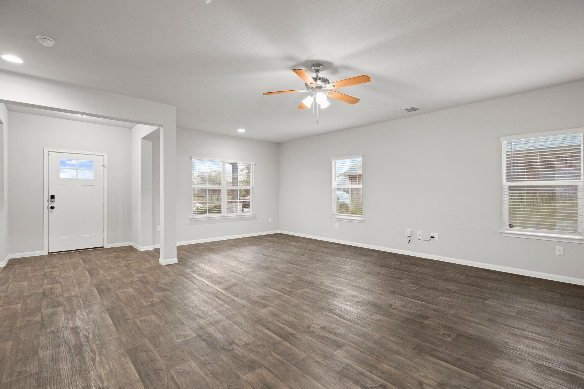 14001 Heywood DR — photo 4